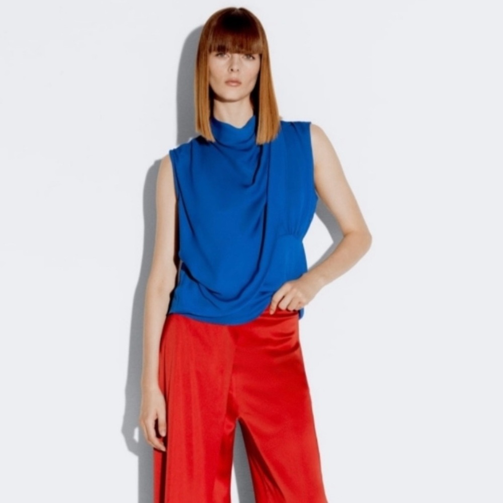 Zara NWT Sleeveless Top in Blue size M